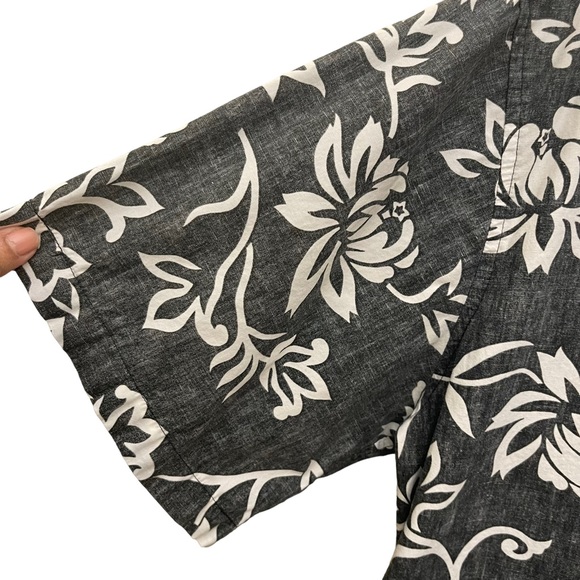 Cooke Street Button Up Hawaiian ShirtMens Sz M Black White Floral - Picture 7 of 12